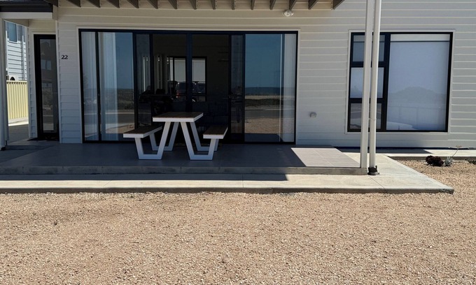 Yorke Peninsula Apartment | Zion on Yorkes-2 bedroom downstairs unit - Off peak special!