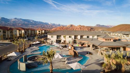 Hurricane House | Zion Village Resort 2102 Community Pool, Ping Pong table, and near Zion National Park