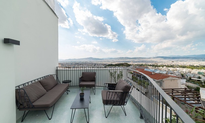 Neapoli Apartment | Zoia House-The Hill no. 4 by JJ Hospitality-