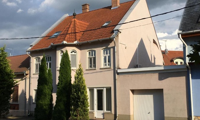 Hajduszoboszlo Apartment | Zoli Apartmanok-Zoli Kölcsey 19 Villa