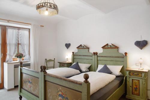 Garmisch-Partenkirchen Apartment | Zum Schnitzer Franzl