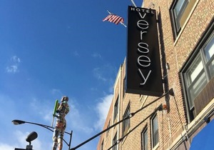 Hotel Versey Days Inn by Wyndham Chicago