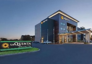 La Quinta Inn & Suites by Wyndham Lewisville