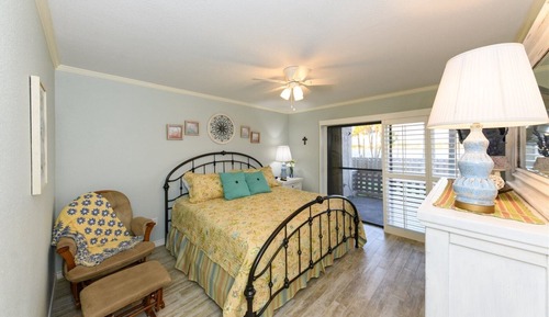 Condo (2 Bedrooms)