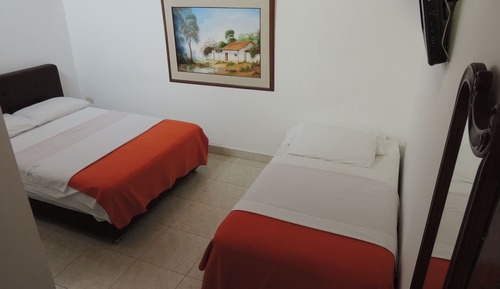 Basic Triple Room, 1 Bedroom