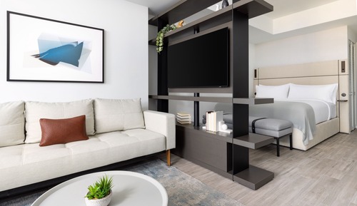 Bay View Studio with King Bed