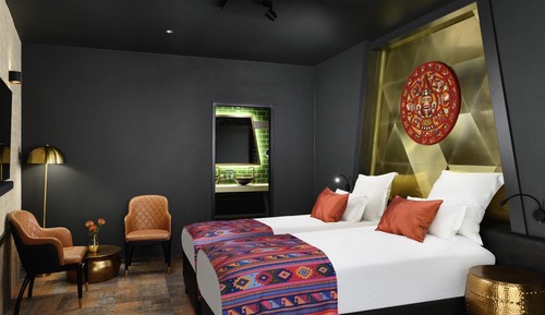 Suite, Multiple Beds (Maya)
