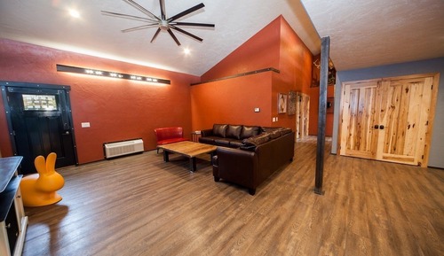 Big Buck Lodge B
