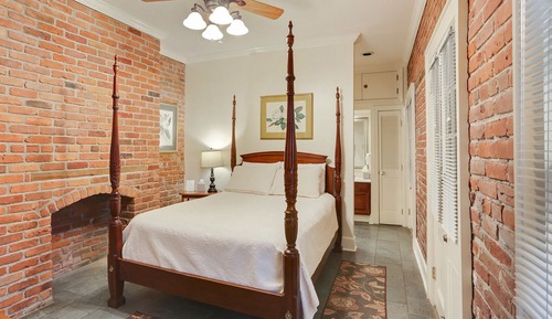 Executive Suite, 1 King Bed, Non Smoking, Ground Floor