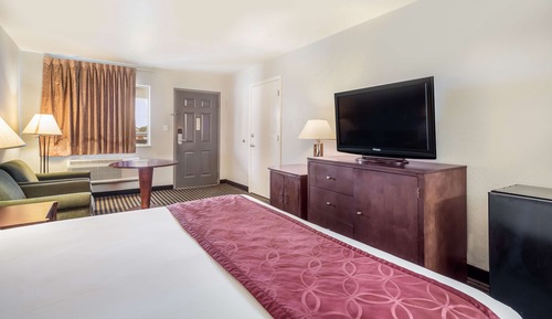 Deluxe Room, 1 King Bed, Non Smoking