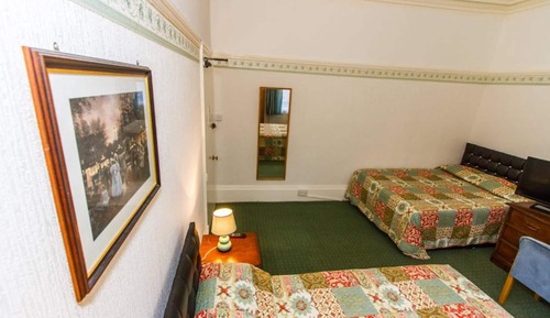 Double Room (Extra bed)