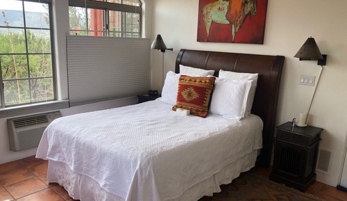 Yavapai - 1 Queen Bed, Terrace, Whirlpool Tub, Mountain View