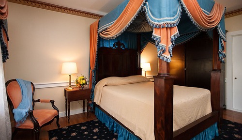 Deluxe Suite, 1 Queen Bed