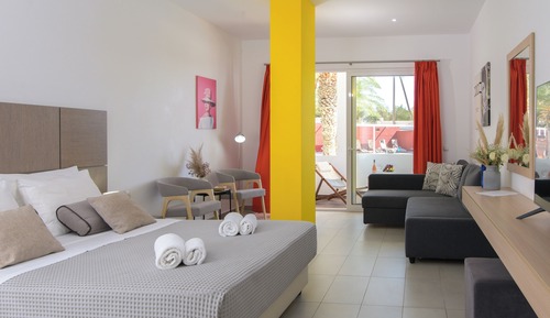 Junior Suite, Pool View