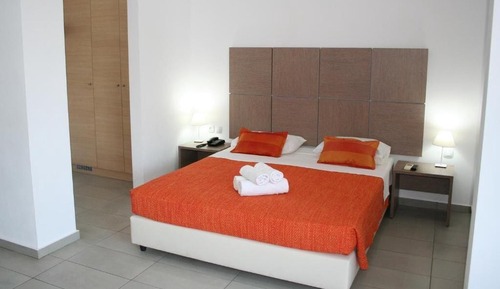 Superior Room, Mountain View