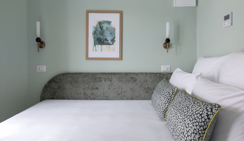 Small Room with Terrace