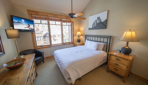 Premium Townhome, 3 Bedrooms, Balcony, Mountain View (Settlers Creek 6519)