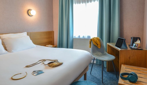 Standard Room, 1 Queen Bed, Non Smoking