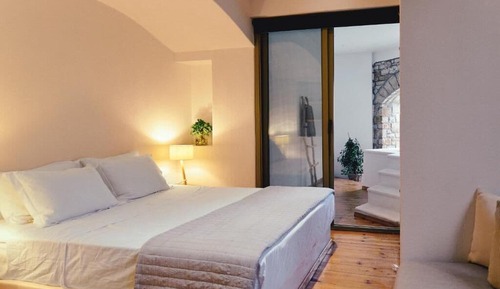 Premium Suite with Sea View and Indoor Swimming Pool