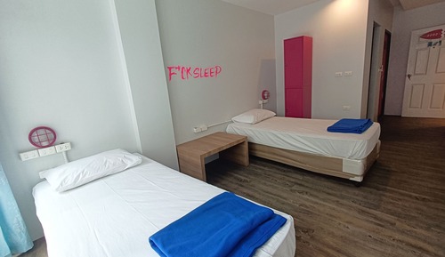 Standard Twin Room