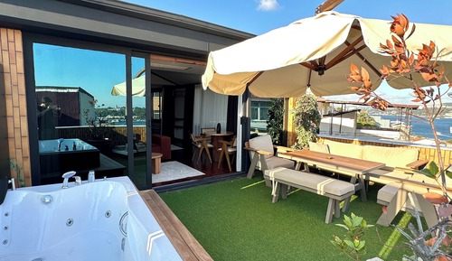 Honeymoon Penthouse