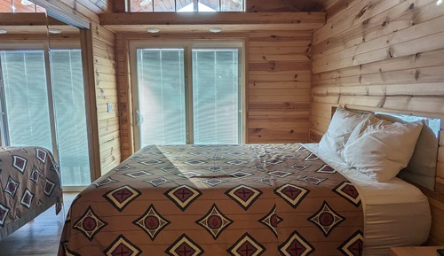 Deluxe Cabin