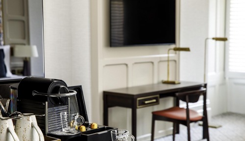 Suite, 1 King Bed