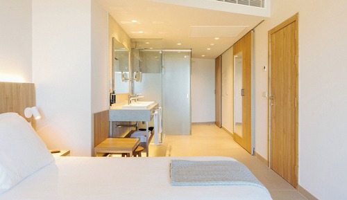 Family Quadruple Room, Garden View (4 pax)