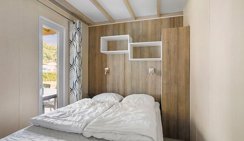 Deluxe Cabin