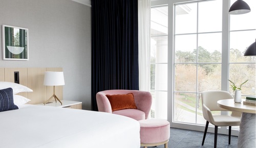 Premium Room, 1 King Bed, Corner