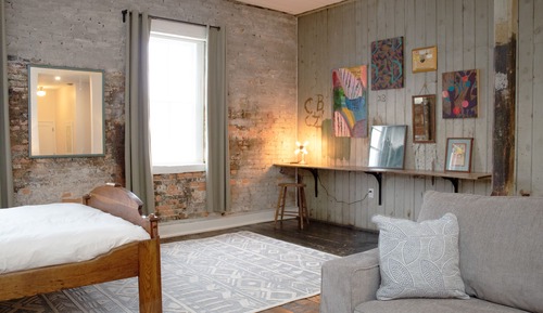 Suite, Ensuite, Courtyard View