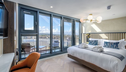 RÌGH Penthouse Suite