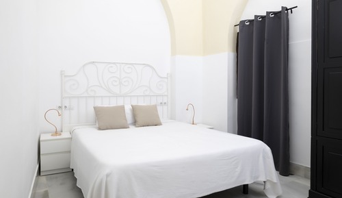 Deluxe Apartment (Single Use)