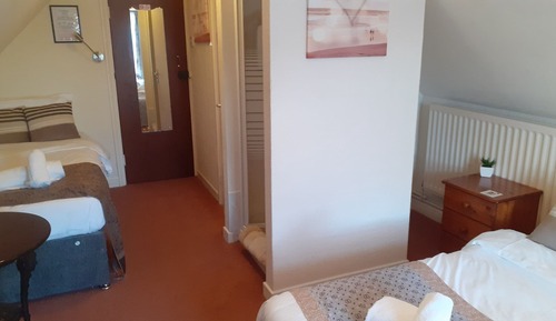 Standard Triple Room, Ensuite