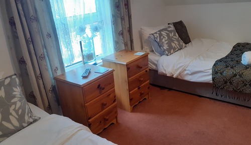 Standard Twin Room, Ensuite
