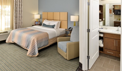 Studio Suite, 1 Queen Bed, Accessible (Mobil Tub)