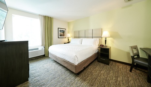Studio Suite, 1 King Bed, Accessible (Mobility Tub)
