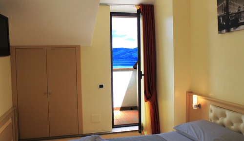 Junior Studio Suite