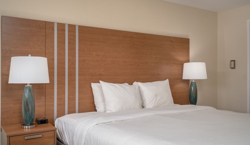 Standard Room, 1 Queen Bed