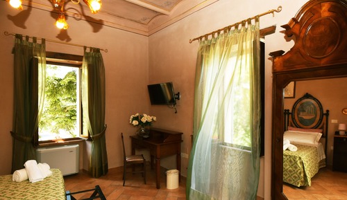 Panoramic Room