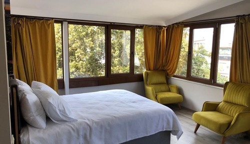 Superior Penthouse, 2 Bedrooms, City View