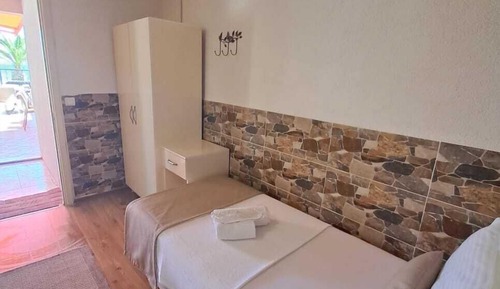 Economy Twin Room