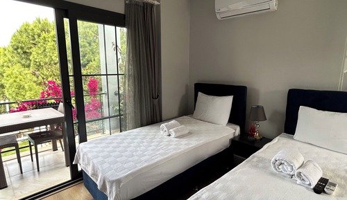 Deluxe Twin Room, Balcony, Pool View