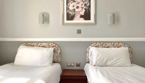 Standard Twin Room, 2 Twin Beds, Garden View