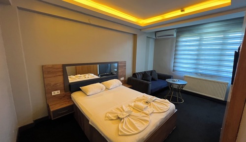 Economy Room
