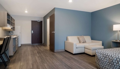 Queen Suite Accessible