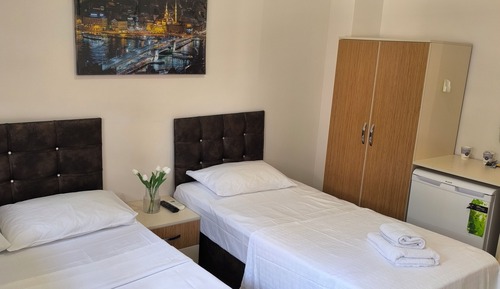 City Triple Room