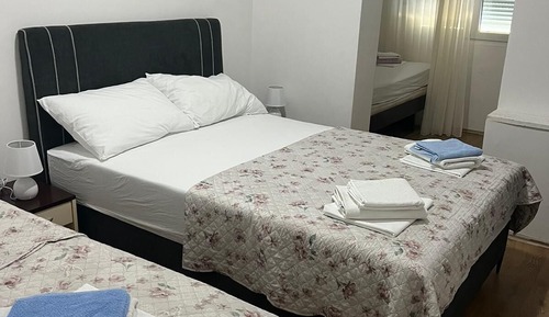Economy Room