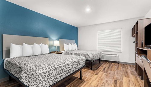 Suite, 2 Queen Beds, Non Smoking