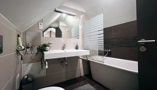 Basic Single Room